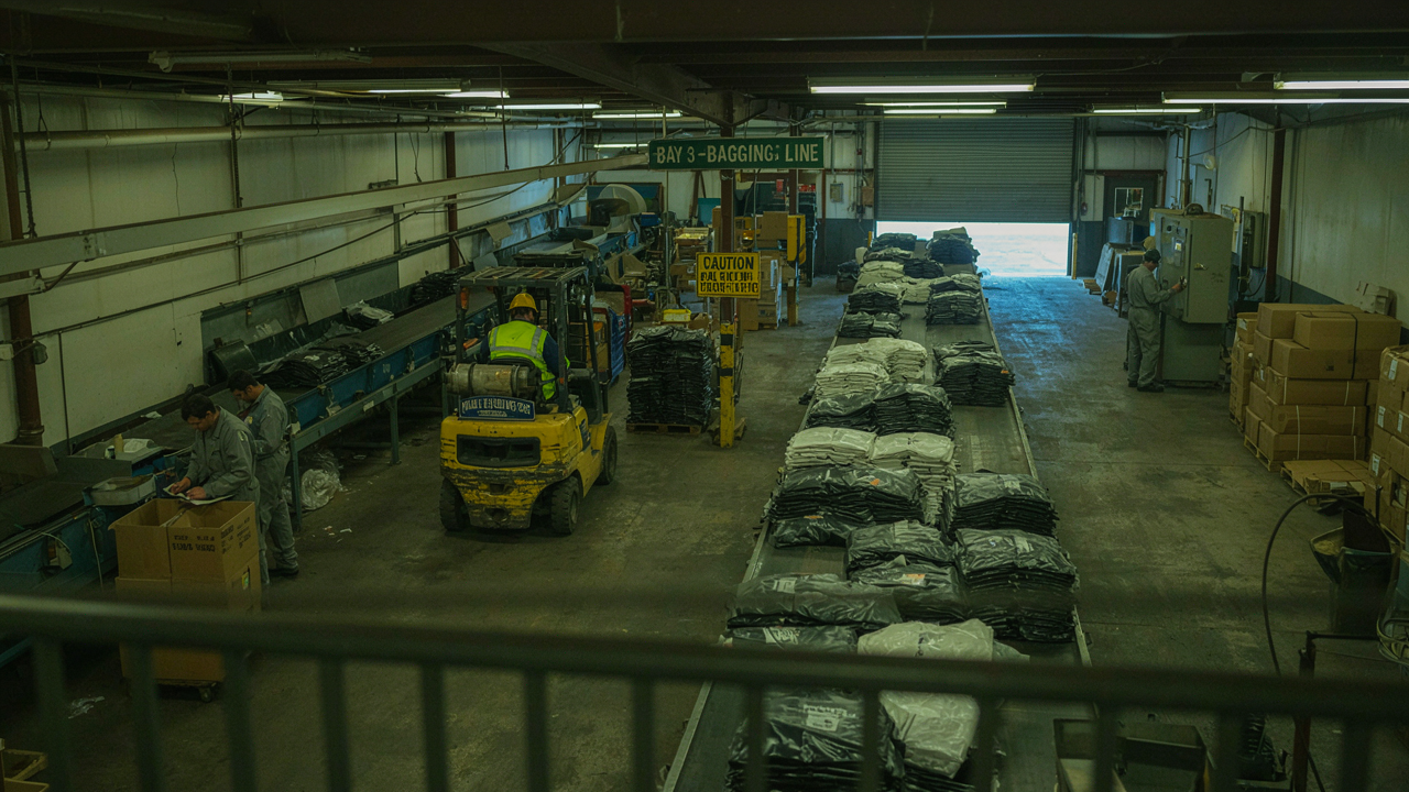 garbage bag manufacturer Montreal